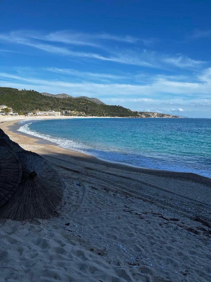 Vangjelis Hotel Himare Esterno foto