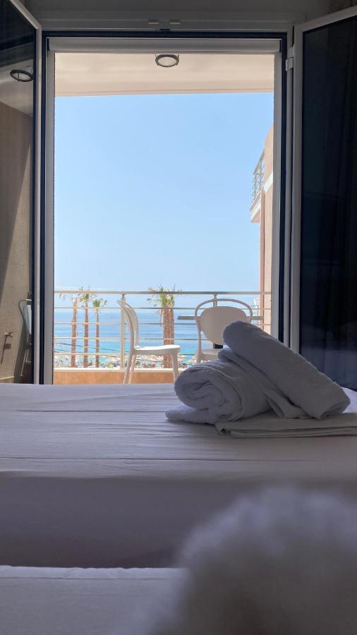 Vangjelis Hotel Himare Esterno foto