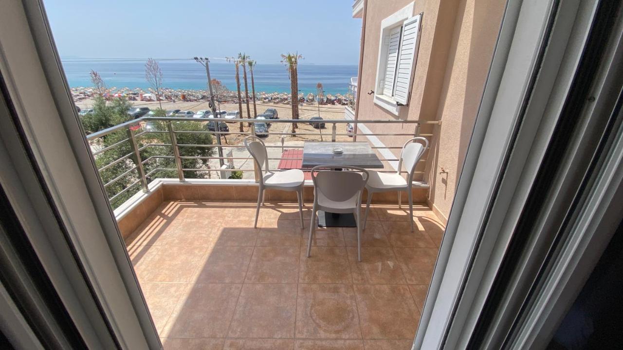 Vangjelis Hotel Himare Esterno foto