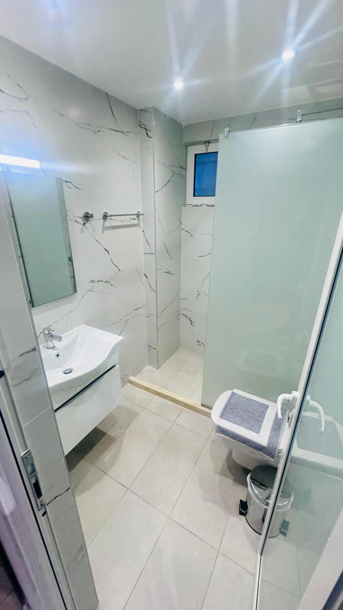 Vangjelis Hotel Himare Esterno foto
