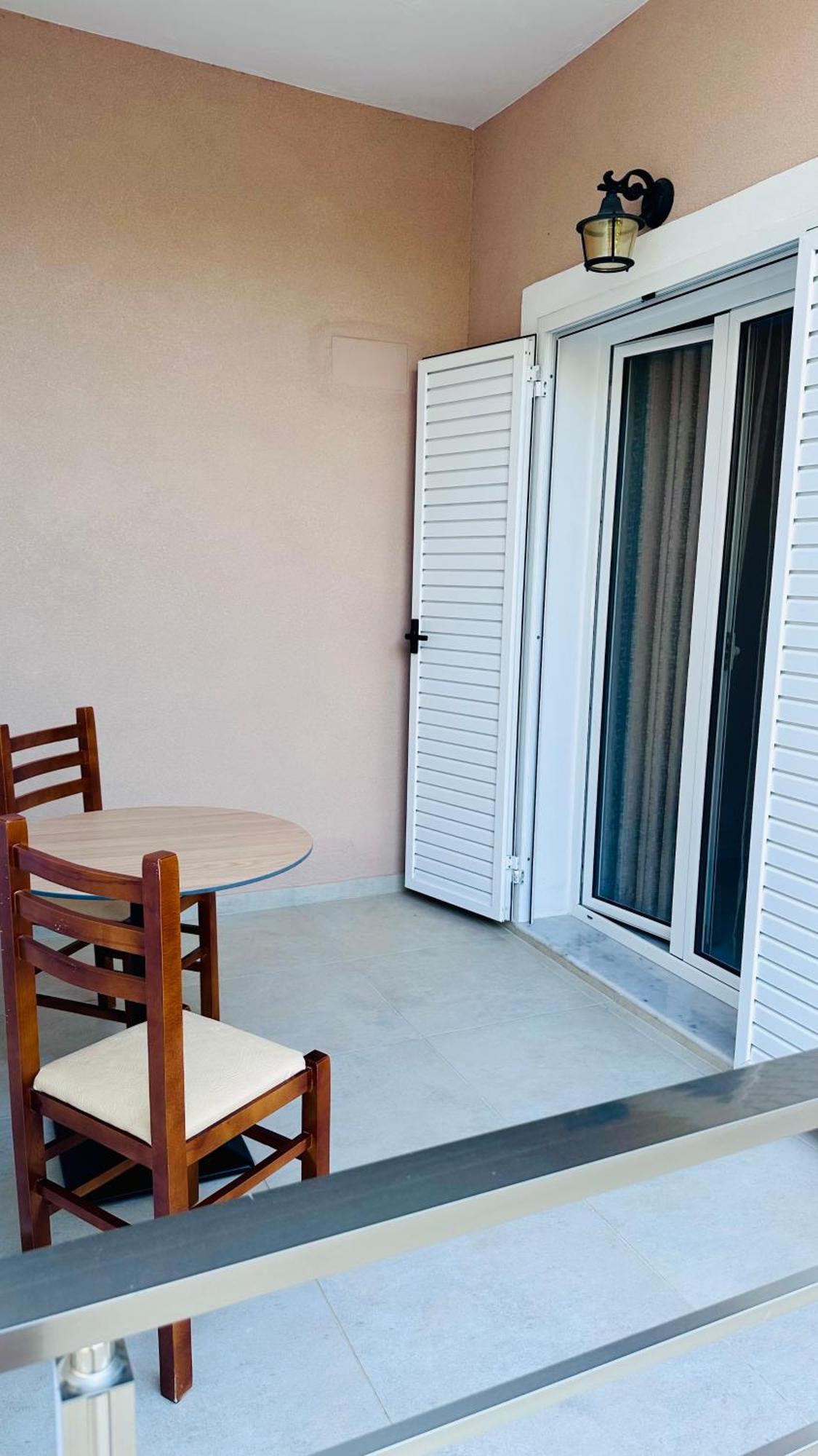 Vangjelis Hotel Himare Esterno foto